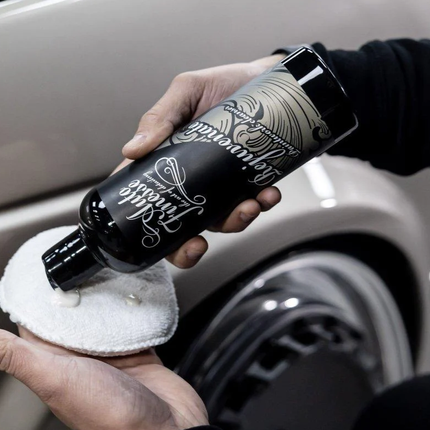 Lahvička Auto Finesse Rejuvenate s hadříkem na leštění laku auta