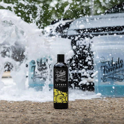 Autošampon Auto Finesse Lather, lahvička se stříkající vodou a pěnou