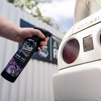 Auto Finesse sprej na rzi u kola