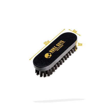 Detailingový kartáč Nuke Guys Small, 12×4×3 cm, černá podložka a štětiny